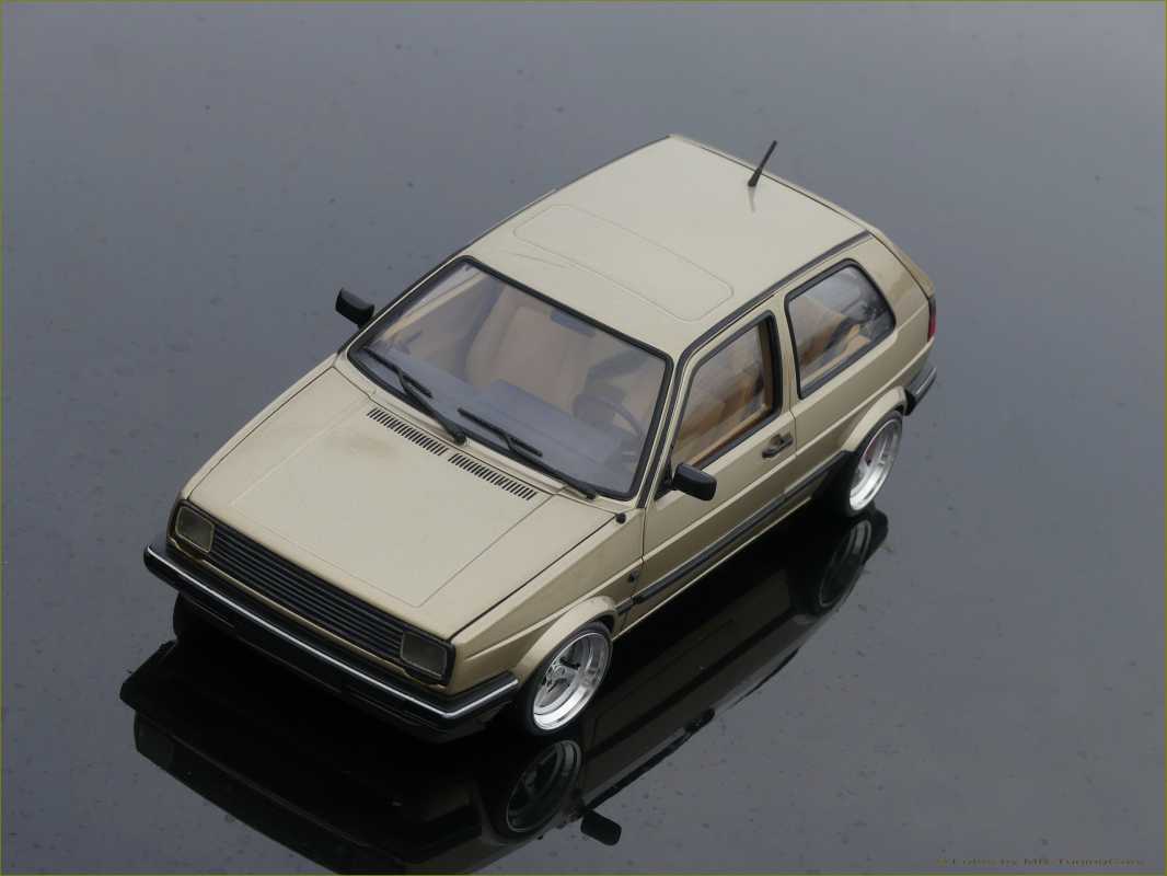 1:18 VW Golf II CL Bauj.1988 Beige Metallic + Metall Modell + OVP